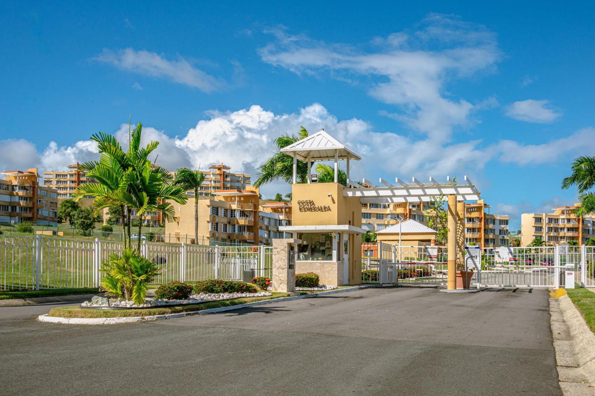 Ocean & Mountains View, Marina, Ferry, Vista Mar, Costa Esmeralda Ceiba Exterior foto